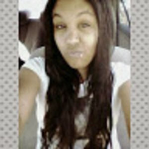 Meet your Posher, Monique